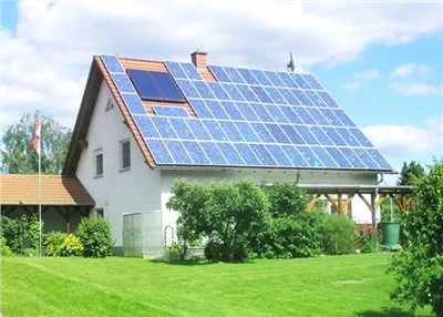 Sistema de generació d'electricitat solar domèstica